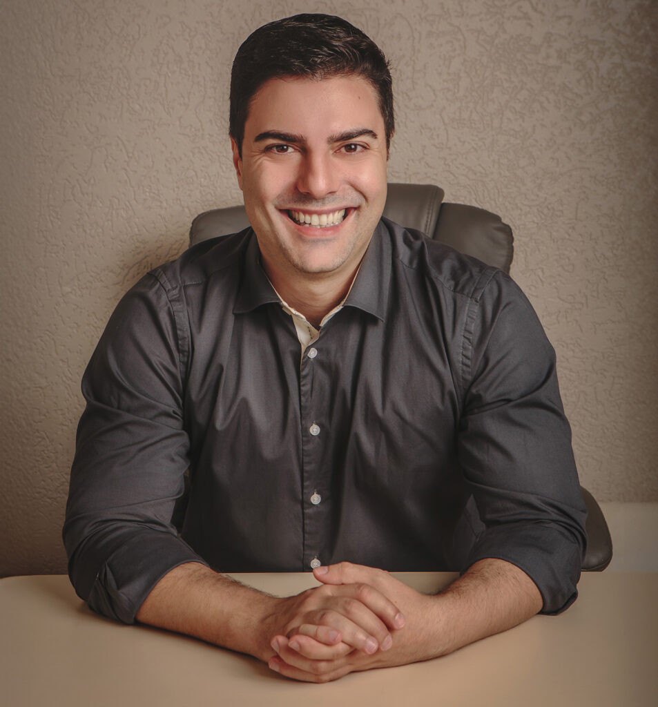 Psicólogo Carlos Velloso em consultório em Araraquara, atendimento psicológico para ansiedade, emoções e relacionamentos